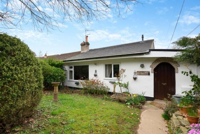 3 bed property, in Mitchel Troy, £260,000