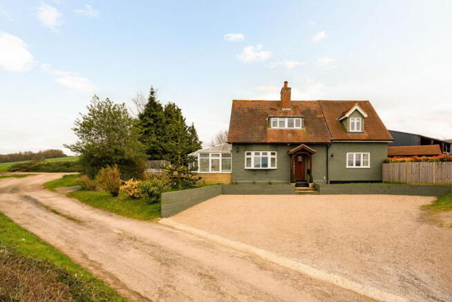 3 bed property, in Walden Road, £700,000