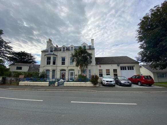 4 bed property, in Bircham Avenue, £650,000