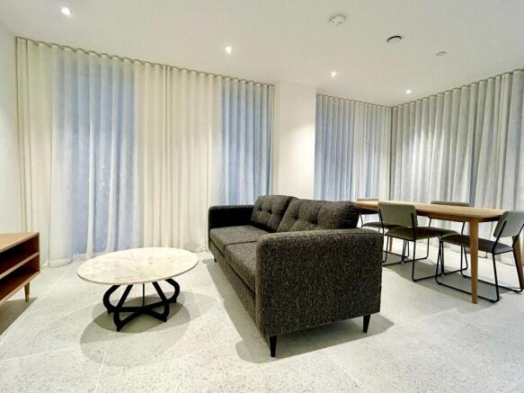 1 bed property, in Cendal Crescent, £670,000