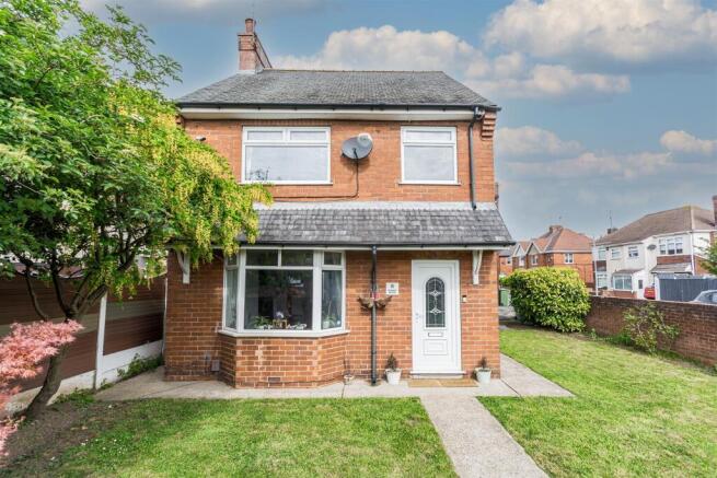 3 bed property, in Debdale Lane, £220,000