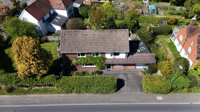 4 bed property, in Lambs Farm Road, £650,000