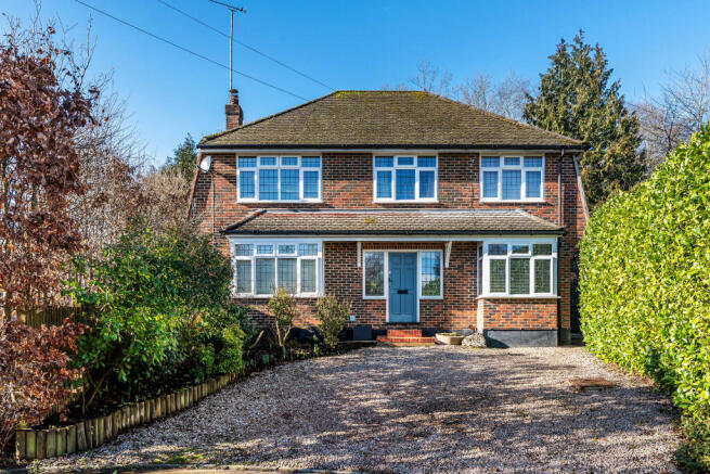 4 bed property, in Meadowbrook, £1,000,000