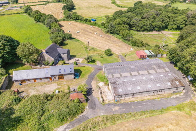 5 bed property, in Gwerna Hall Farm, £1,300,000