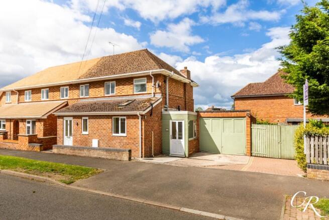 3 bed property, in Meadoway, £380,000