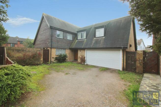 5 bed property, in The Woodfines, £1,100,000