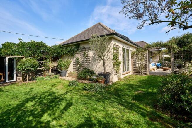 4 bed property, in Stubbs Lane, £775,000