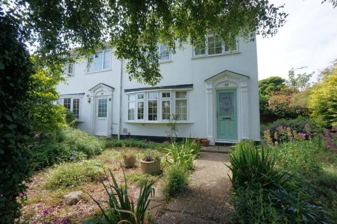 3 bed property, in Canute Road, £365,000