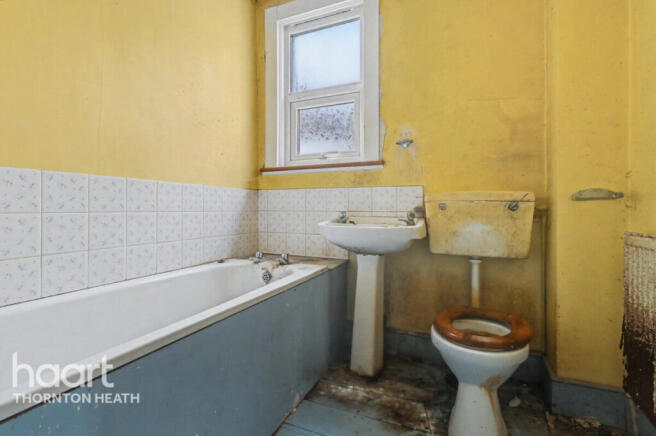 1 bed property, in Lincoln Road, £275,000