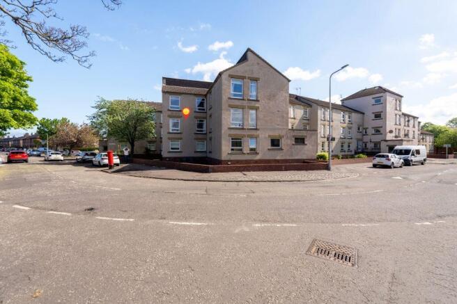 3 bed property, in 12E, £180,000