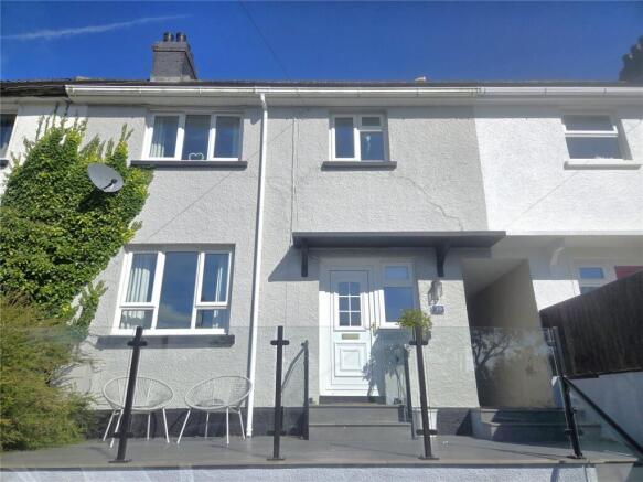 3 bed property, in North Close, £295,000