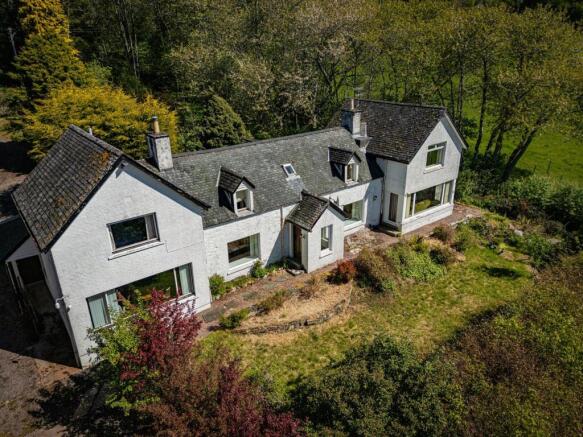 4 bed property, in Easter Balnabaan Drumnadrochit, £375,000