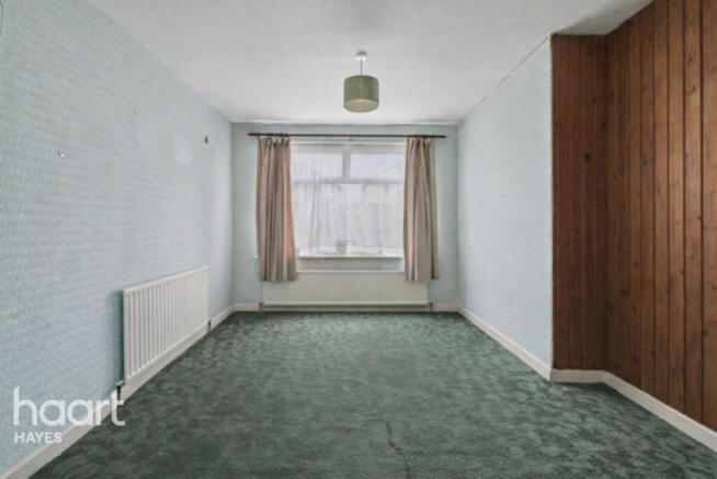 3 bed property, in Crowland Avenue, £515,000