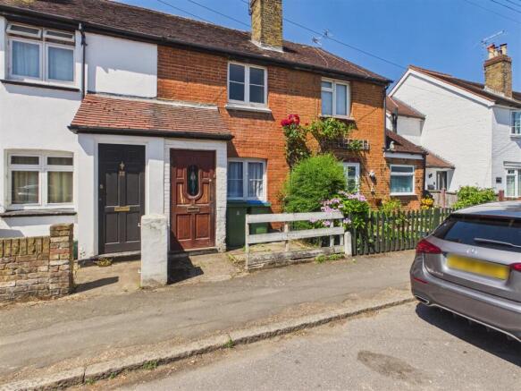 2 bed property, in Primrose Road, £365,000