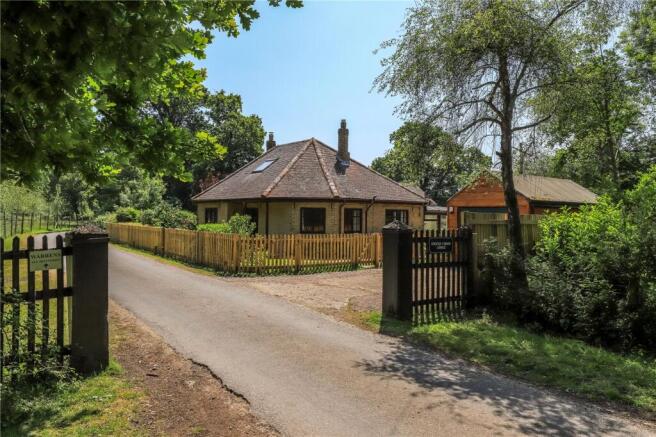 3 bed property, in Bramshaw, £650,000