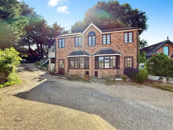 2 bed property, in The Mews, £250,000
