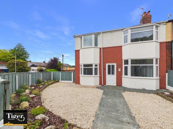 4 bed property, in Coldstream Place, £175,000