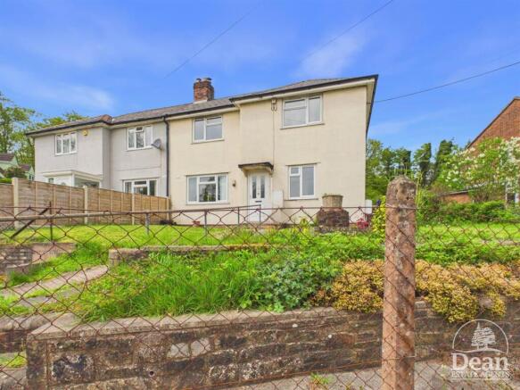 3 bed property, in Worrall Hill, £265,000