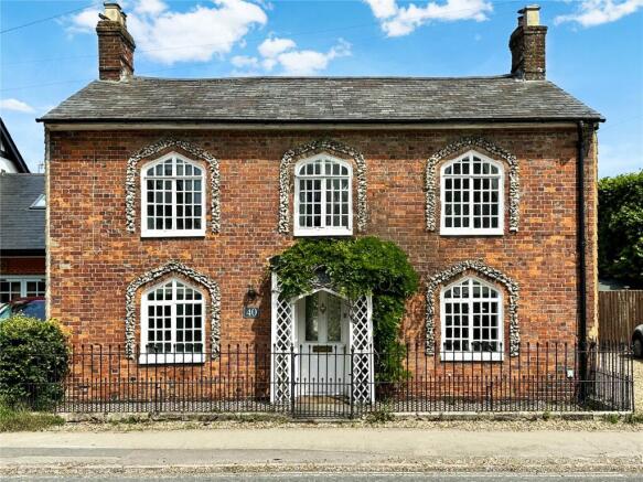 4 bed property, in London Road, £850,000