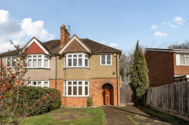 3 bed property, in Cressingham Road, £450,000