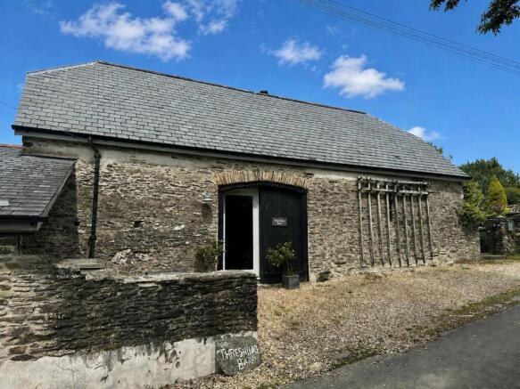 2 bed property, in Road From South Ley Cross To Patchole, £439,950