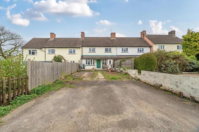 3 bed property, in The Mead, £315,000
