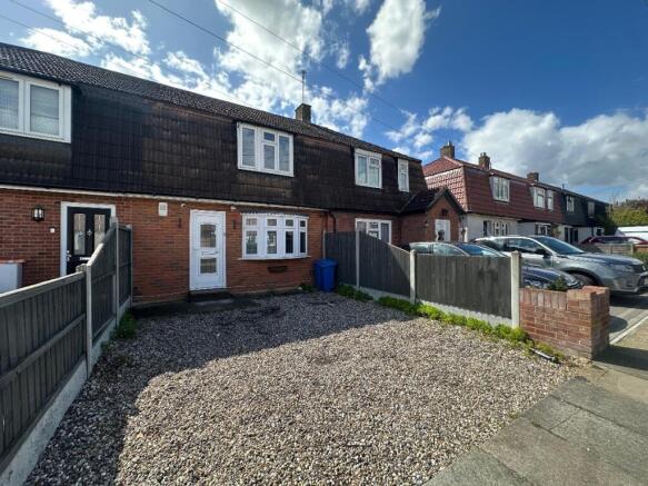 3 bed property, in Harrow Crescent, £350,000