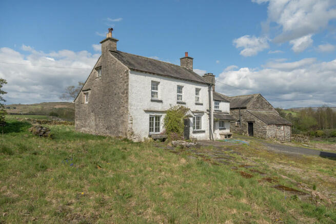 4 bed property, in Mireside Farm, £820,000
