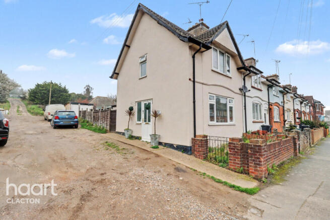 3 bed property, in Una Road, £190,000