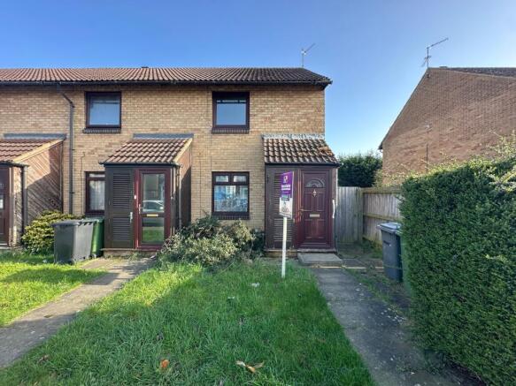 2 bed property, in Marholm Road, £150,000