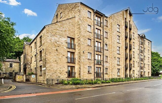 1 bed property, in Damside Street, £99,950
