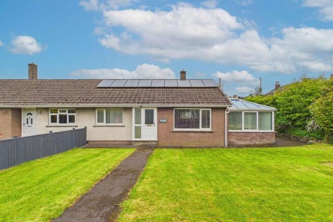 3 bed property, in Newlands Park, £200,000