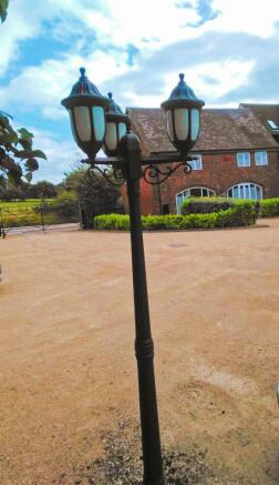 3 bed property, in Pinfold Lane, £325,000