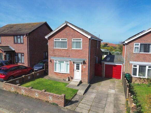 3 bed property, in 59 Muncaster Way, £250,000