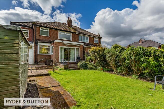 4 bed property, in Malvern Road, £350,000