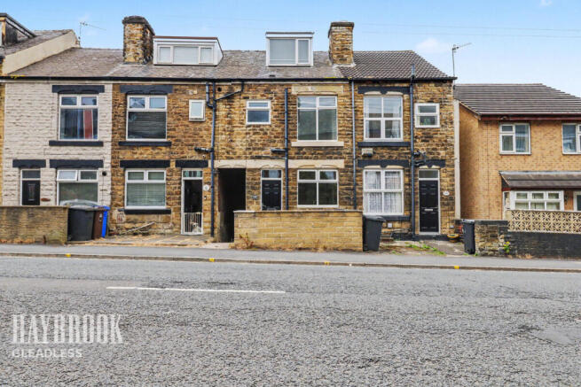 4 bed property, in City Road, £170,000