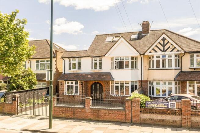 5 bed property, in Percy Road, £1,275,000