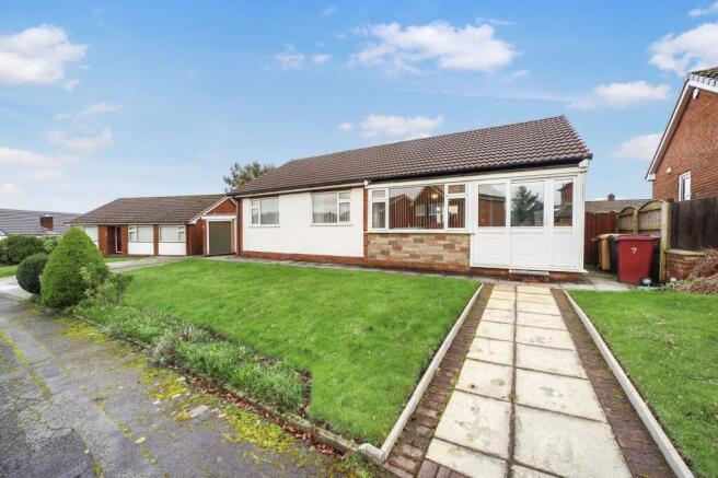 3 bed property, in Laxford Grove, £320,000