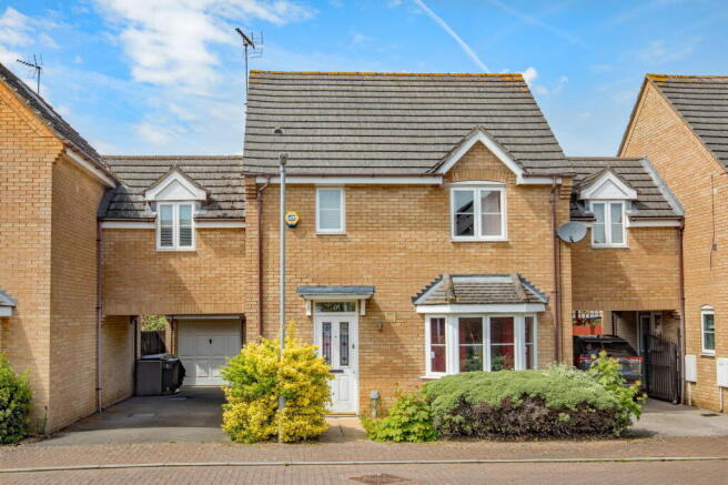 4 bed property, in Watson Close, £275,000
