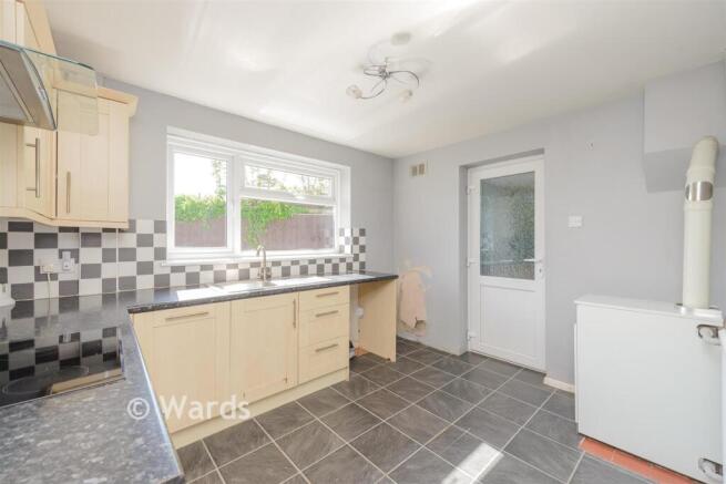 2 bed property, in Willow Walk, £380,000