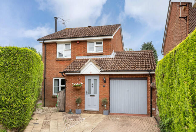 3 bed property, in Markham Road, £525,000