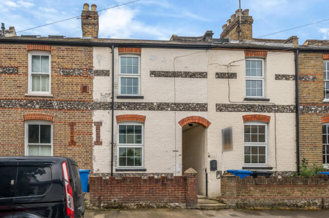 2 bed property, in Oxford Road, £400,000