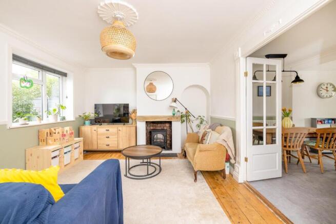 3 bed property, in Spring Gardens, £400,000