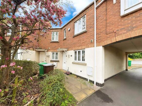 3 bed property, in Sarah Avenue, £175,000