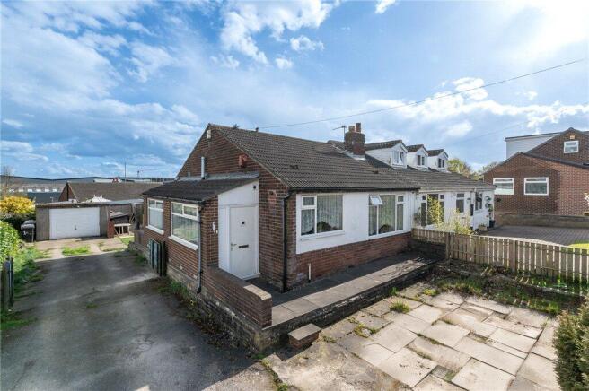 2 bed property, in Deanhurst Gardens, £225,000