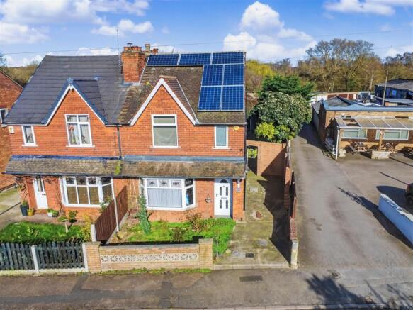 3 bed property, in Bennett Street, £225,000