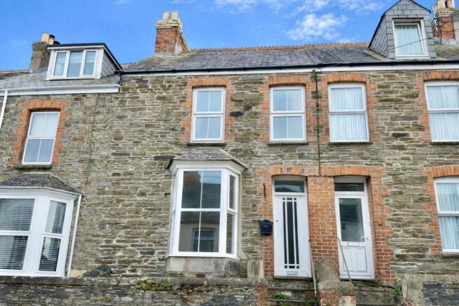 3 bed property, in Glen Road, £325,000