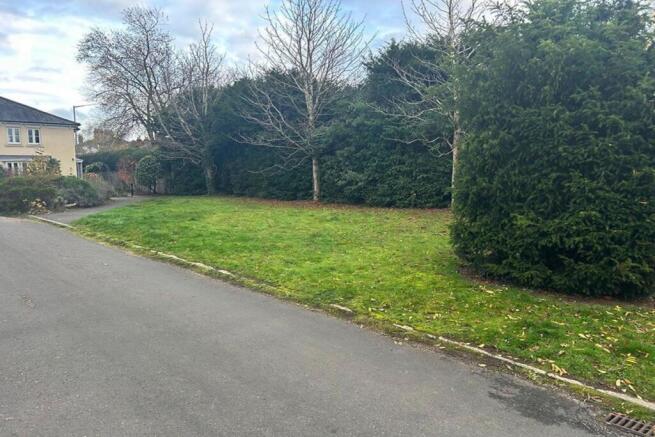 Land, in Land, £5,000