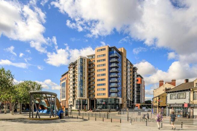 2 bed property, in The Bar, £125,000