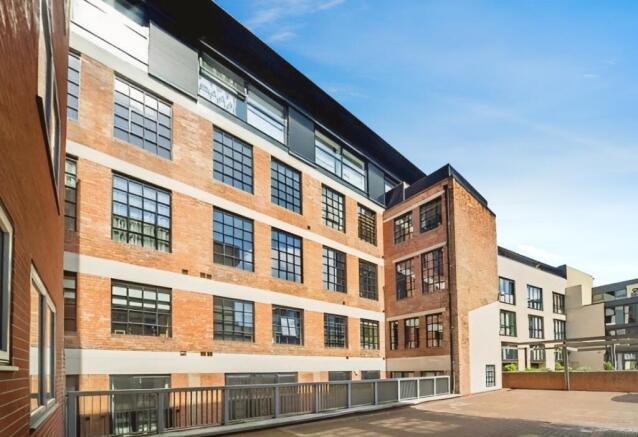 1 bed property, in Carver Street, £160,000
